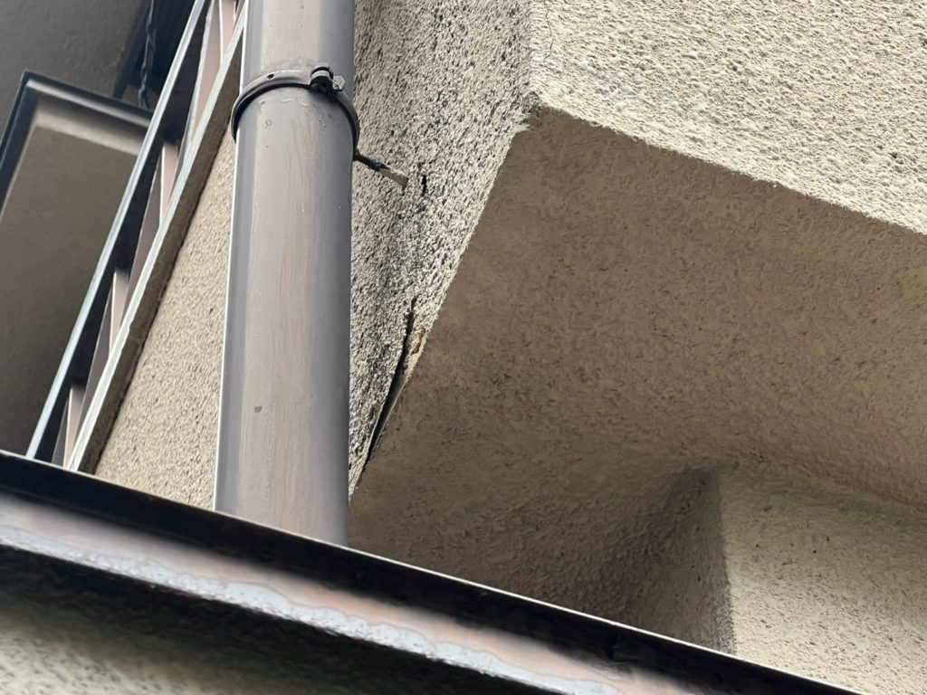 雨漏り　外壁塗装