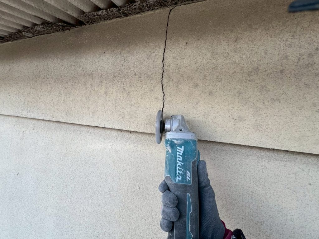 貝塚市　ひび割れ補修